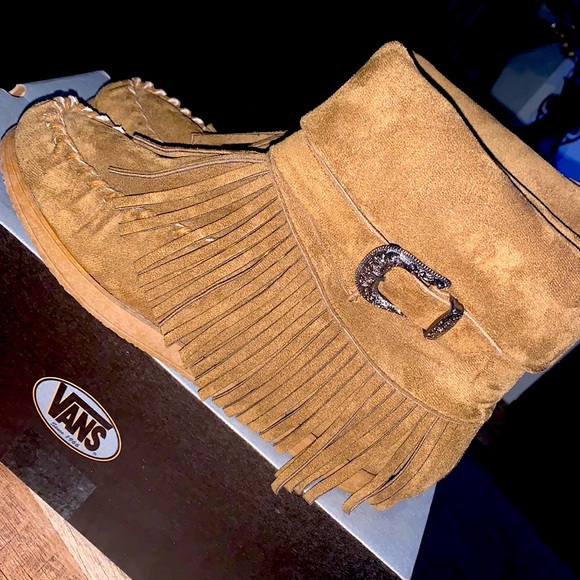 Jolie Shoes - Fringe boots 👢